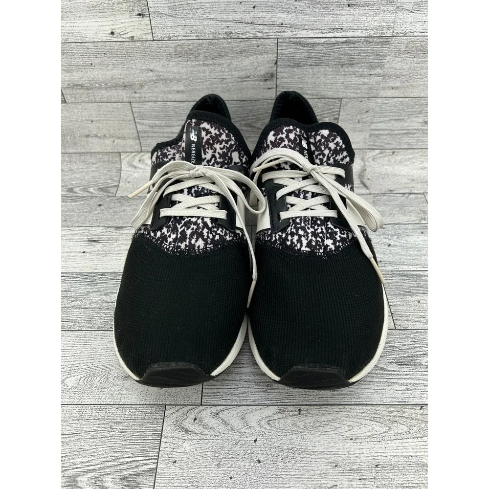 New Balance FuelCore Energize Black White Graphic Sneakers WNRGSMP1 Women Sz 8.5